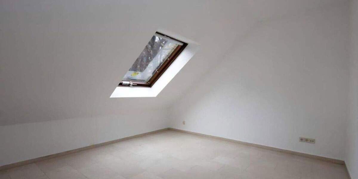 Etagenwohnung Odenthal Glöbusch - 4 Zimmer, 135 m&sup2;, 1.950&euro; | Angebot:25804038