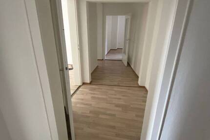 *NEU* RENOVIERTE 3 Zimmer Wohnung im EG in Adolfstraße 3 zimmer