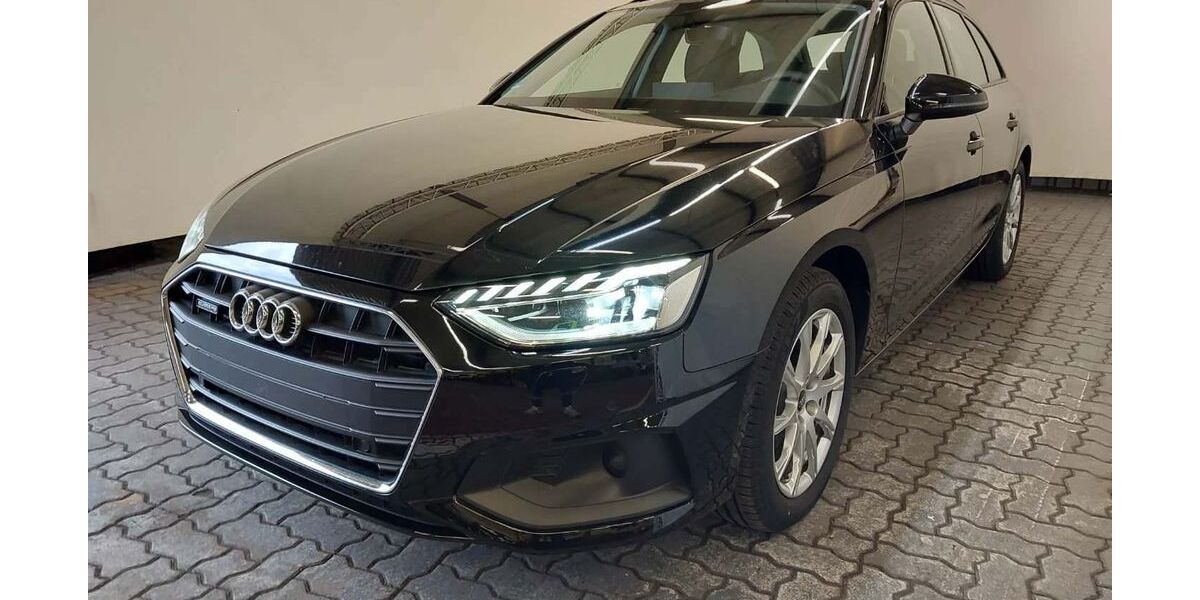 Audi A4 49.700 km 32.990 &euro; Remscheid 42853
