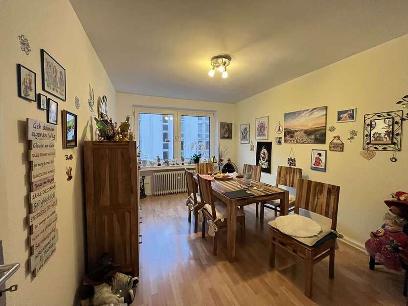 Wohnung zum Kaufen in Düsseldorf 219.000 € 65.1 m²
