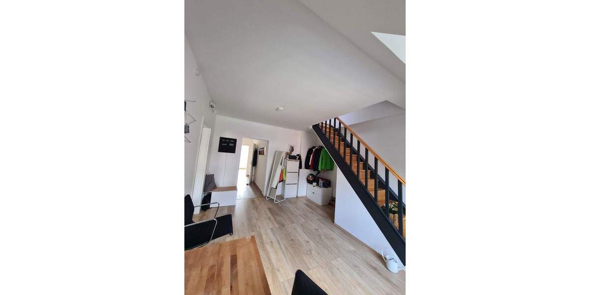 Etagenwohnung Düsseldorf Pempelfort - 4 Zimmer, 95 m&sup2;, 1.400&euro; | Angebot:25372430