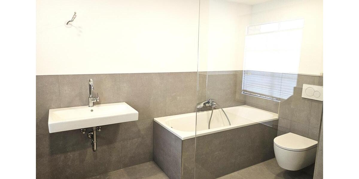 +++GROSSZÜGIGES EINFAMILIENHAUS IM LANDHAUSSTIL+++ in Wipperfürth Böswipper 5 zimmer