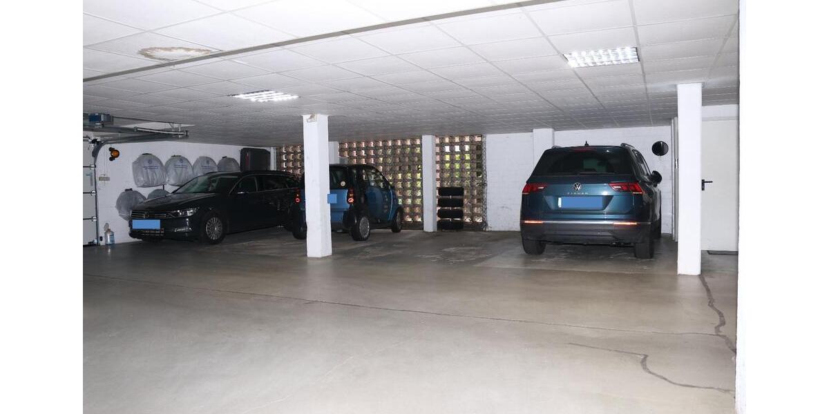 Toll geschnittene Wohnung mit Schwimmbad - provisionsfrei! 4 zimmer