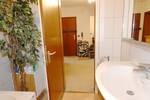 ECHT FAMILIENTAUGLICH - 5- Zimmer Erdgeschoss-Maisonette mit Balkon, Loggia + Terrasse
