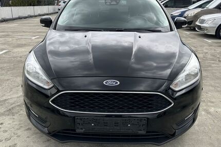 Ford Focus 117.000 km 8.200 € Neuss 41462