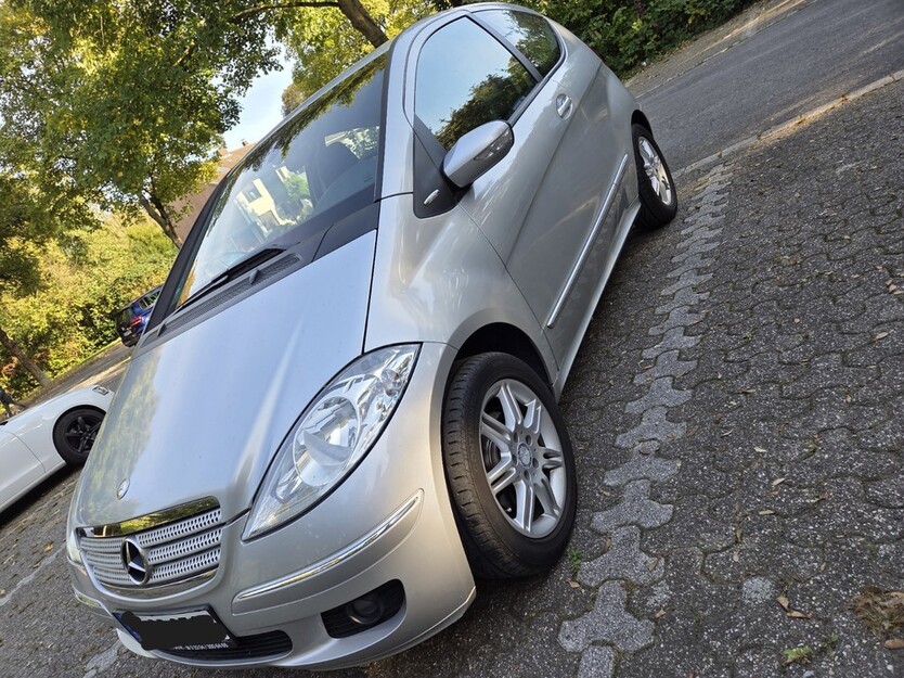 Mercedes-Benz A 200 99.000 km 4.500 € Bochum 44787