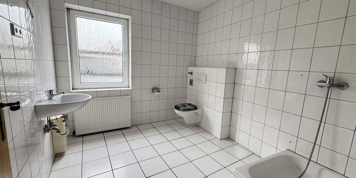 Etagenwohnung Solingen Höhscheid - 3 Zimmer, 70 m&sup2;, 620&euro; | Angebot:25724191