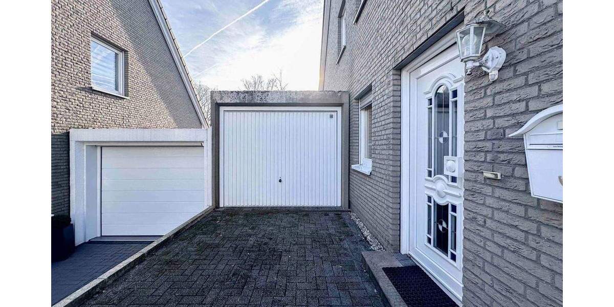 Stilvolles Familiendomizil in begehrter Feldrandlage mit Garage in Wuppertal 5 zimmer