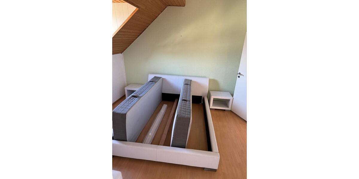 Dachgeschoßwohnung Solingen Wald - 3 Zimmer, 80 m&sup2;, 700&euro; | Angebot:25340771