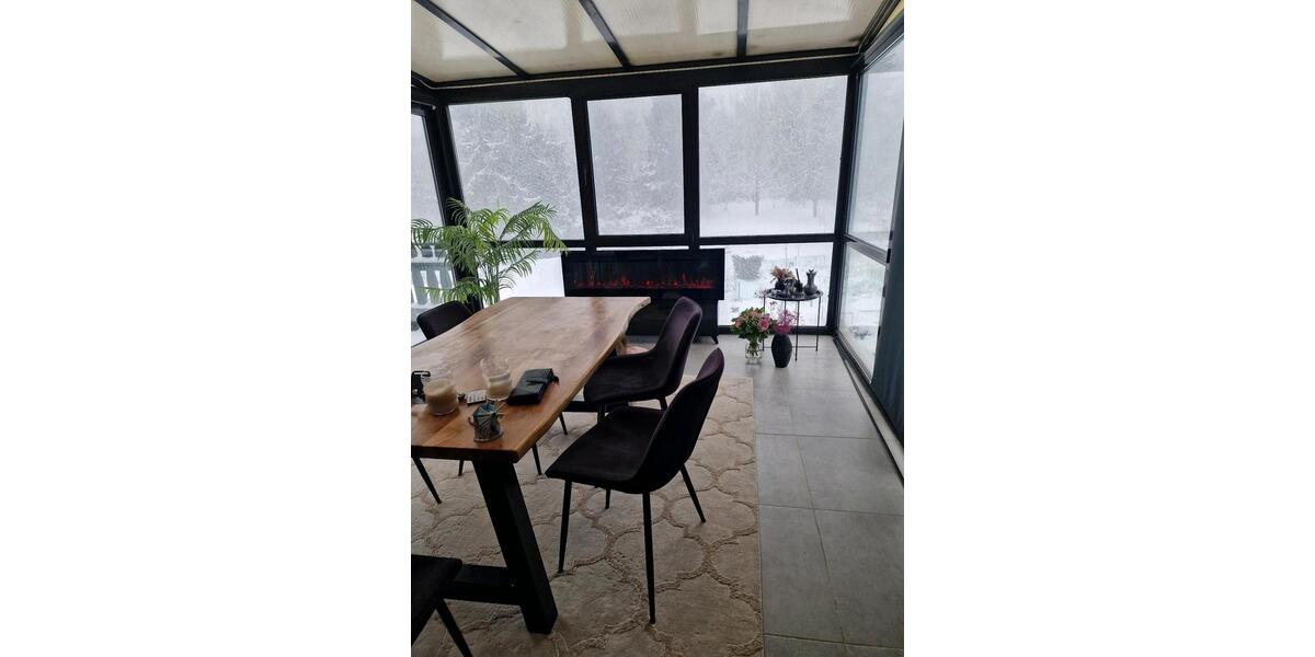 Doppelhaushälfte mit großem Garten und großzügigem Wintergarten 5 zimmer