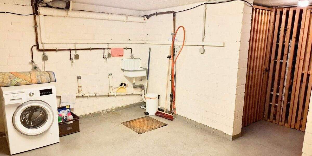 Mehrfamilienhaus, Wohnhaus Velbert Mitte - 9 Zimmer, 208 m&sup2;, 559.000&euro; | Angebot:25738231