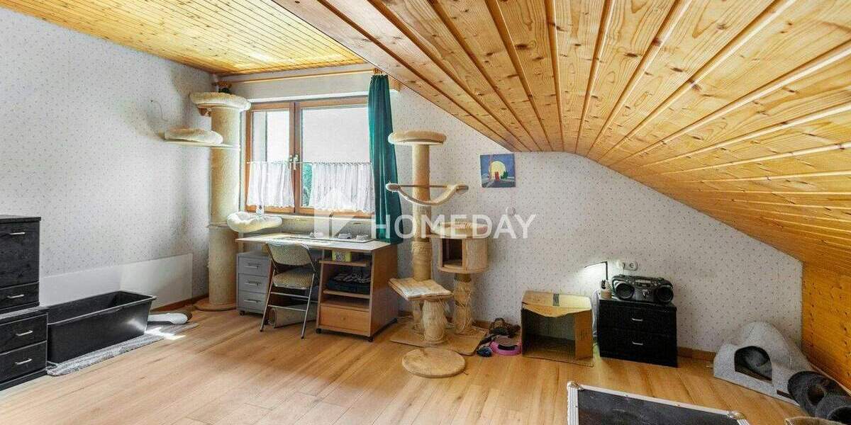 Modernisiertes Einfamilienhaus mit separater Einliegerwohnung und großem Grundstück 7 zimmer