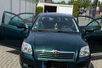 Toyota Avensis 92.000 km 4.999 &euro; Solingen 42781