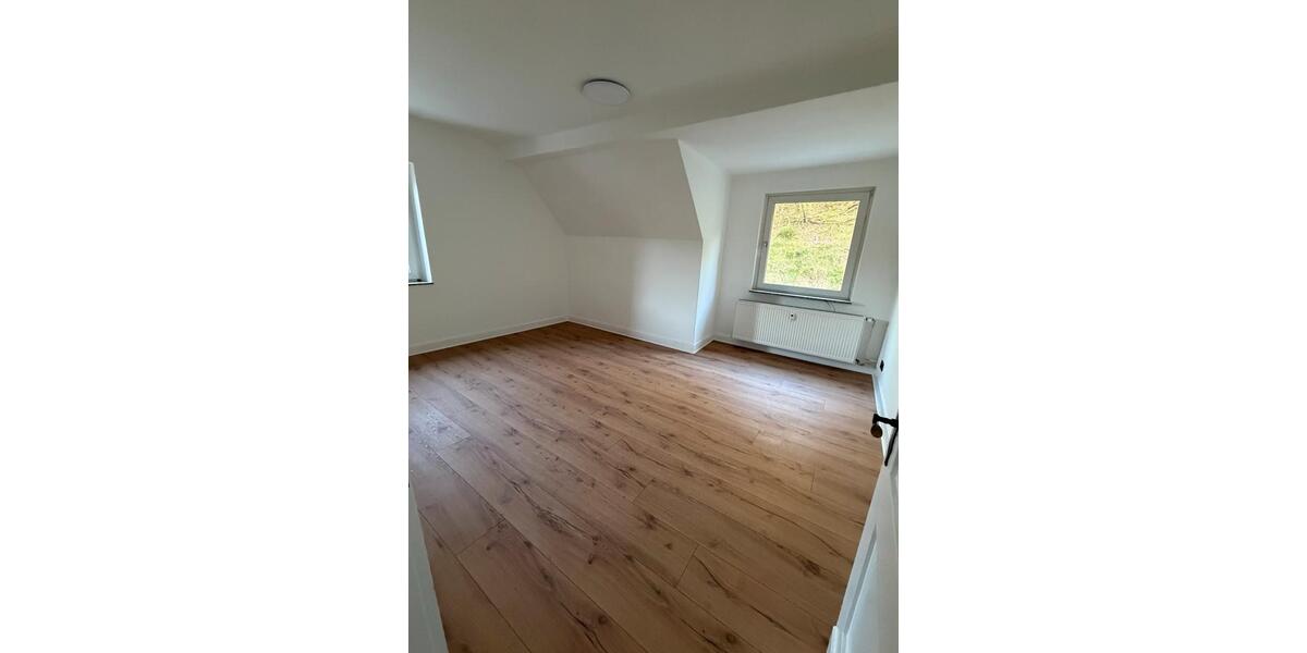 Etagenwohnung Schalksmühle - 5 Zimmer, 76 m&sup2;, 706&euro; | Angebot:26276817