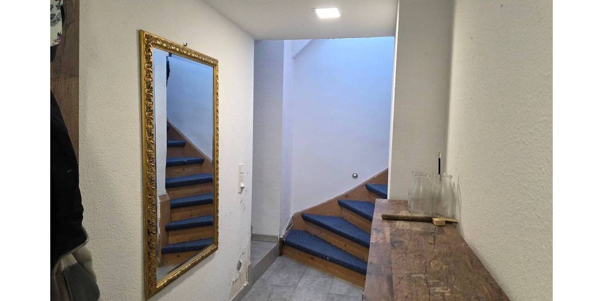 Doppelhaushälfte + Mehrfamilienhaus in 42549 Velbert 9 zimmer