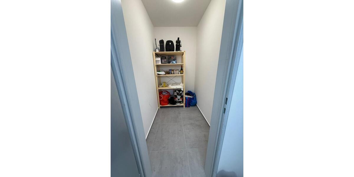 1 Zimmer Appart. WE 37, hell, möbliert, ab 01.02.2026 Lev. zimmer