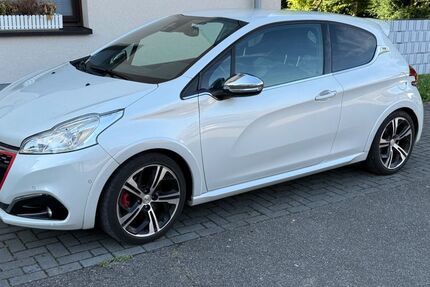 Peugeot 208 100.500 km 8.499 &euro; Leverkusen 51377
