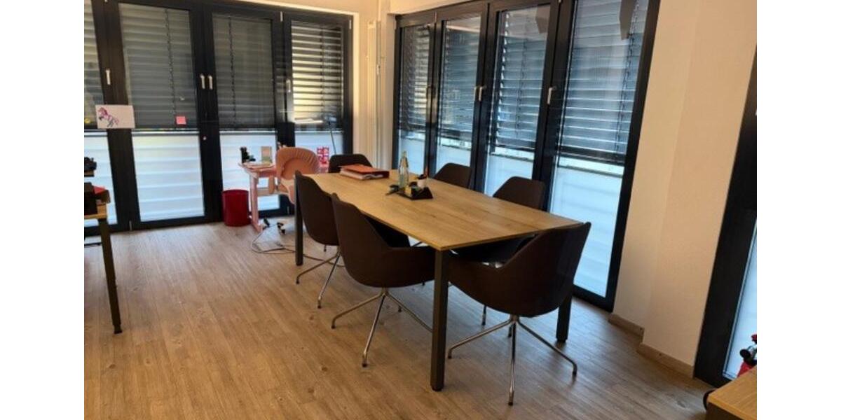 Großzügige 4-Zimmer-Wohnung mit Aufzug im Zentrum von Leverkusen- 4 zimmer