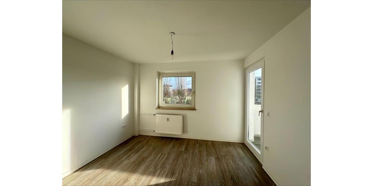 Geräumige 3-Zi.-Wohnung mit Balkon! 3 zimmer