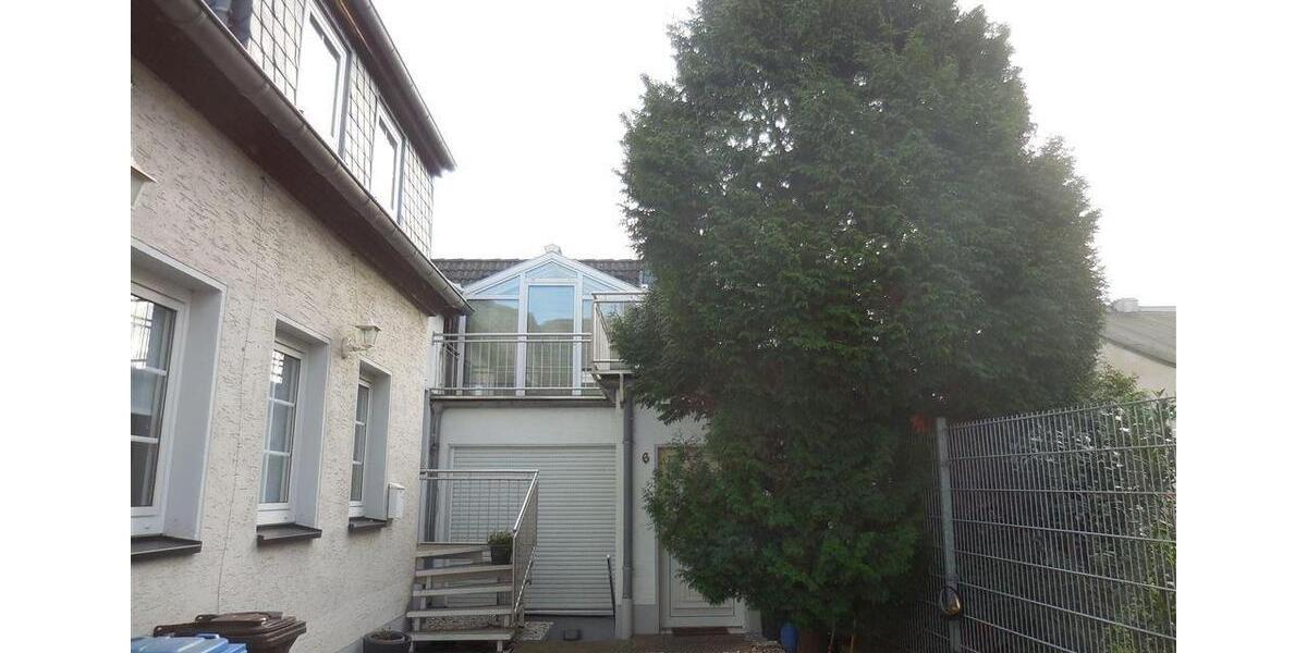 Gepflegtes 2-Zi-Häuschen mit Sonnenterrasse und Wintergarten in Lev-Rheindorf 2 zimmer