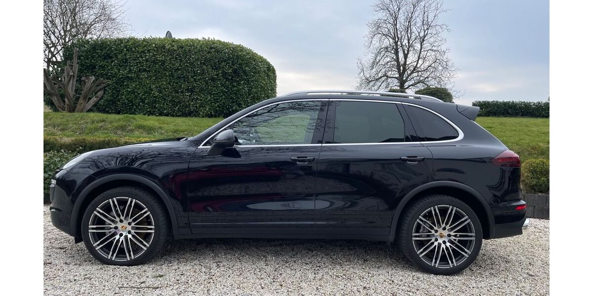 Porsche Cayenne 129.000 km 59.999 &euro; Solingen 42697