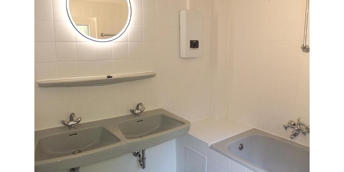 Wunderbar individuelle und angenehme Büro-Servicefläche in Solingen-Wald! zimmer