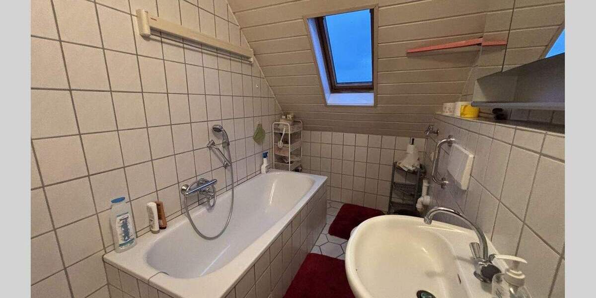 Schöne 4-Zimmer Wohnung mit 2 Terrassen in Lindlar-Frielingsdorf zu vermieten! 4 zimmer