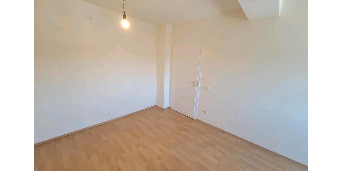 Dachgeschoßwohnung Hagen Hagen-Mitte - 3 Zimmer, 64 m&sup2;, 610&euro; | Angebot:25551496