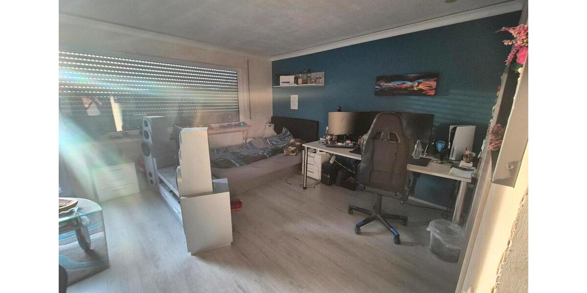 Reihenmittelhaus mit Balkon, Panoramablick & Waldrandlage 5 zimmer