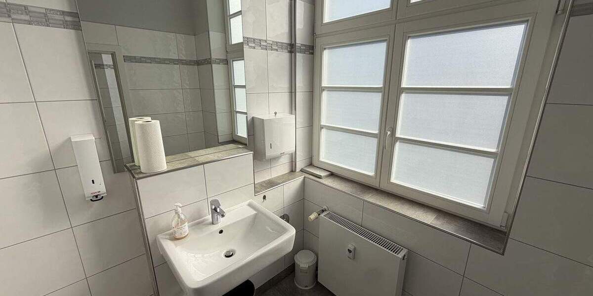 Gewerbeobjekt Hagen Hochschulviertel - 7 Zimmer, 243 m&sup2;, 2.900&euro; | Angebot:25566106