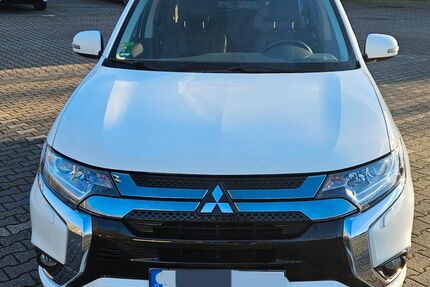 Mitsubishi Plug-in Hybrid Outlander