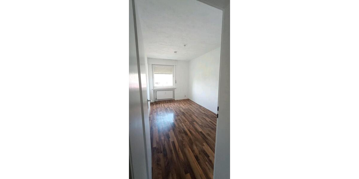 Etagenwohnung Radevormwald - 4 Zimmer, 83 m&sup2;, 720&euro; | Angebot:26262977