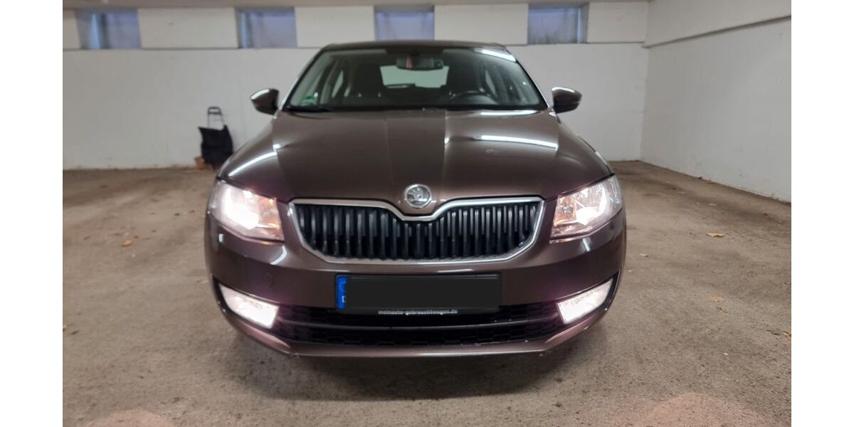 Skoda Octavia 151.000 km 8.580 &euro; Düsseldorf 40474