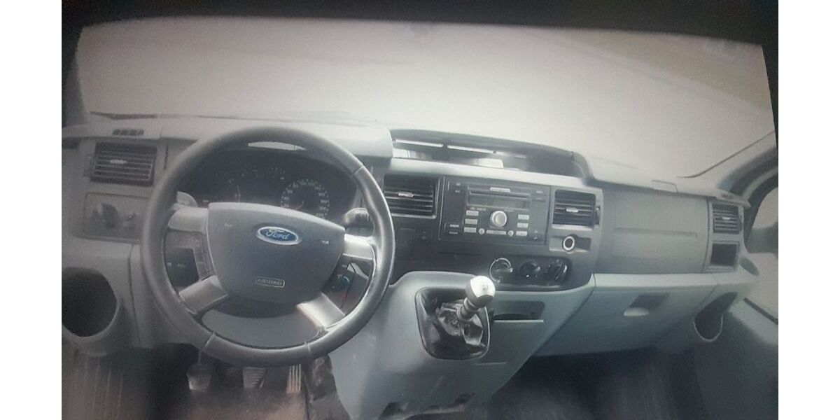Ford Transit 180.000 km 6.450 &euro; ,,,, 40789