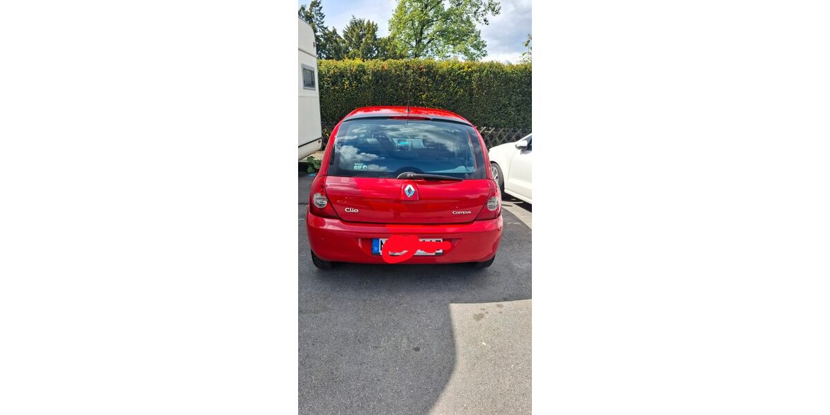 Renault Clio 152.000 km 2.490 &euro; Velbert 42549