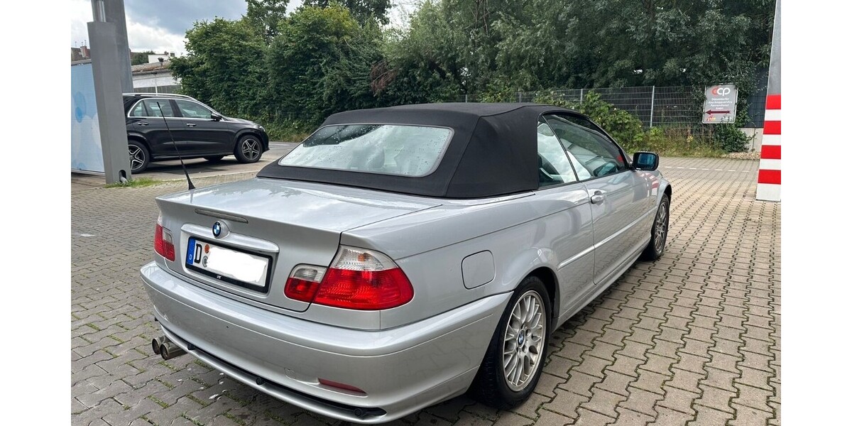 BMW 318 114.000 km 7.000 € Düsseldorf 40213