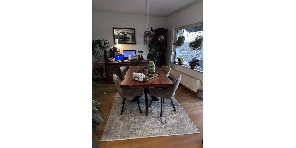 Etagenwohnung Hückeswagen - 2 Zimmer, 90 m&sup2;, 1.050&euro; | Angebot:25723682