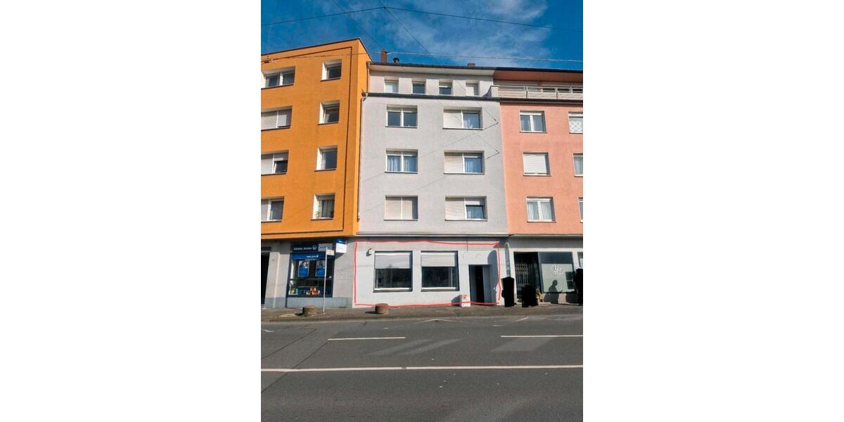 Von Privat - Große Gewerbefläche mit Schaufenster und Lager zimmer