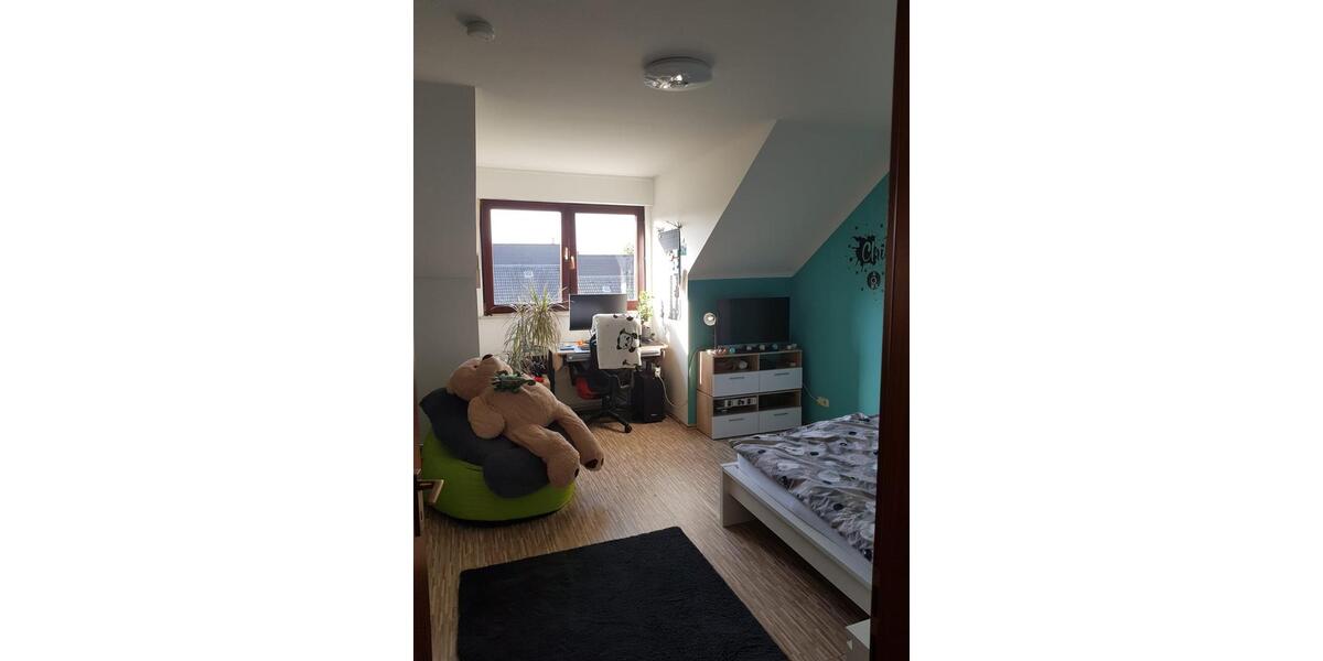 Dachgeschoßwohnung Solingen Burg - 3 Zimmer, 75 m&sup2;, 650&euro; | Angebot:25640163