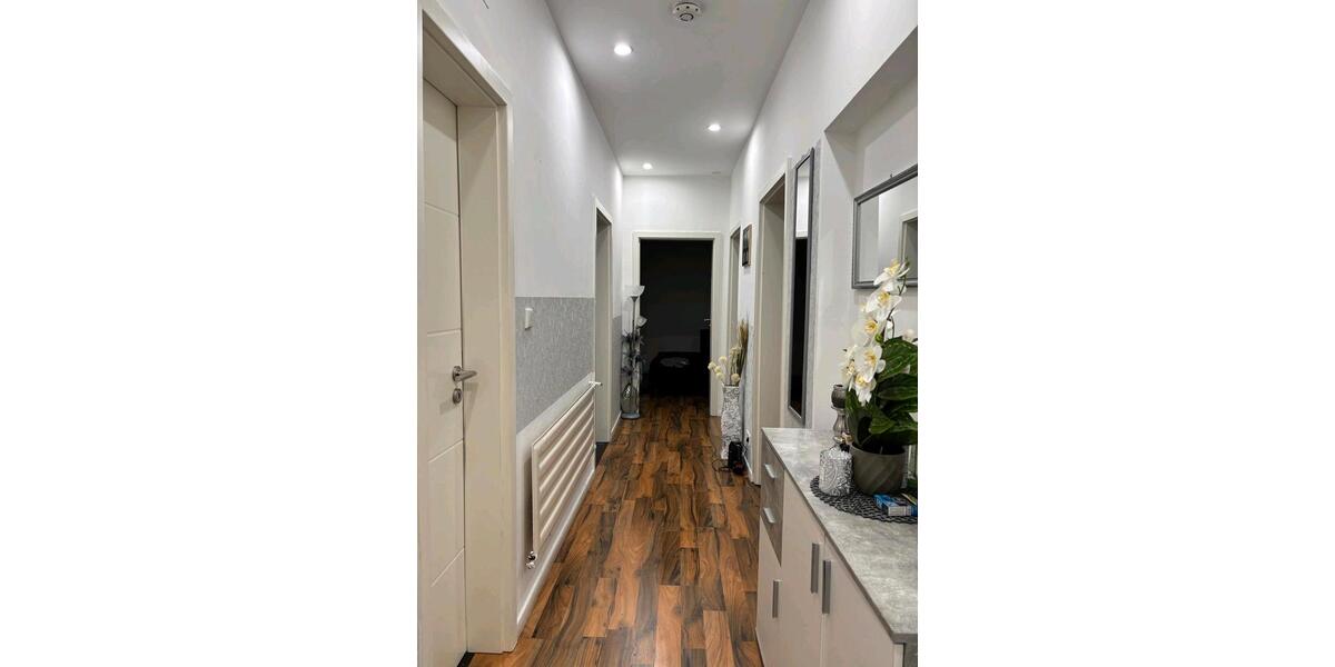 Dachgeschosswohnung 3 Zimmer 3 zimmer