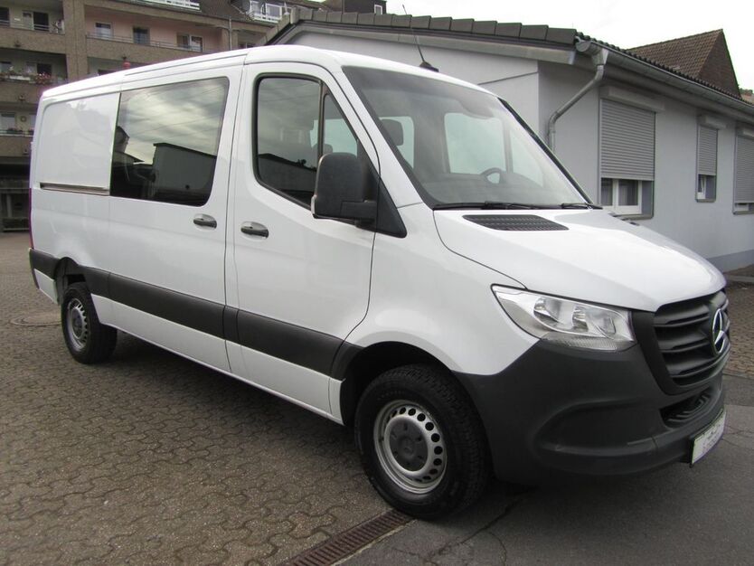 Mercedes-Benz Sprinter 108.800 km 26.950 € Düsseldorf 40591