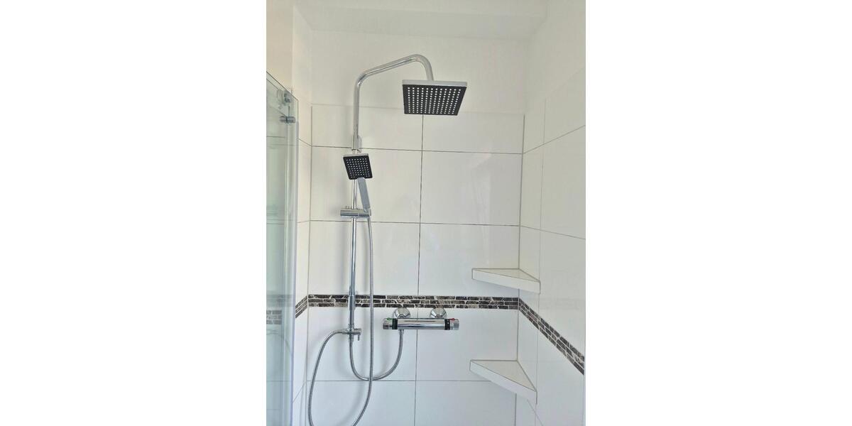 Erstbezug nach Kernsanierung Mietwohnung 70 qm 2 Balkone zimmer