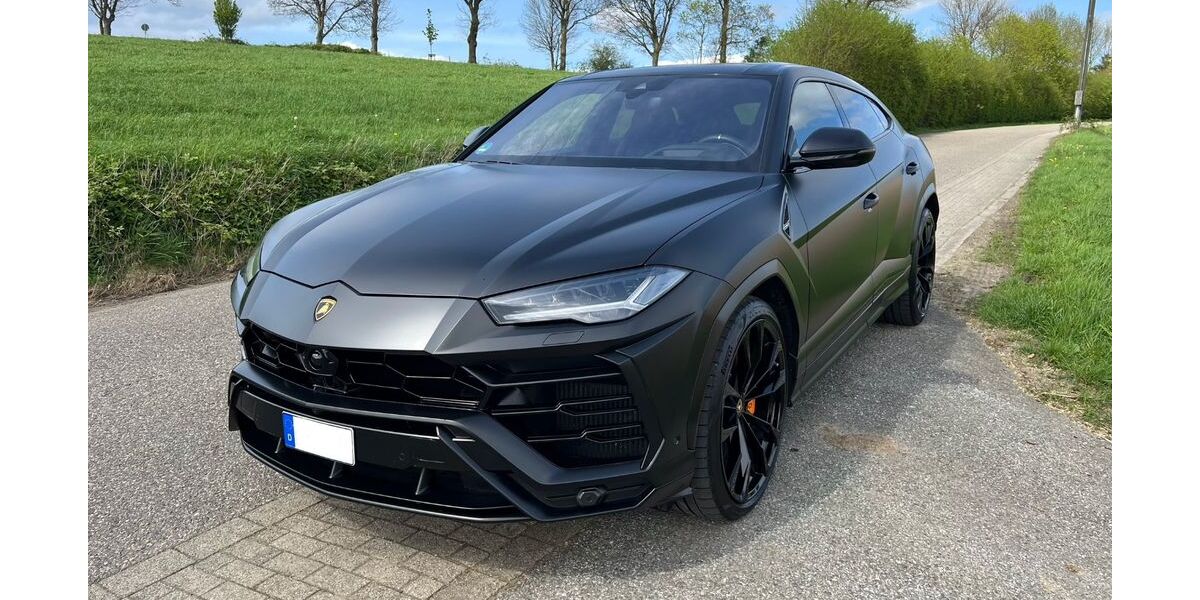 Lamborghini Urus 54.980 km 229.500 € Velbert 42551
