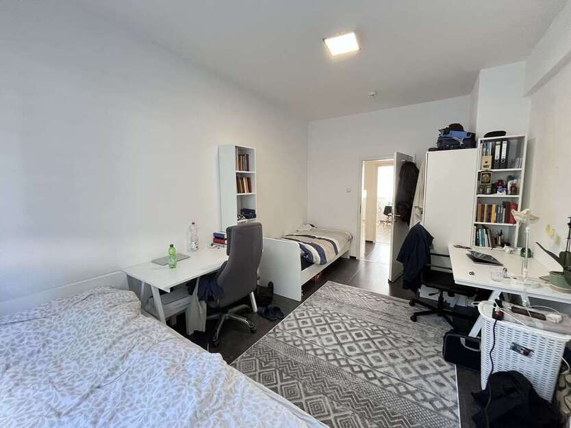 Wohnung zum Kaufen in Düsseldorf 249.000 € 74.42 m²