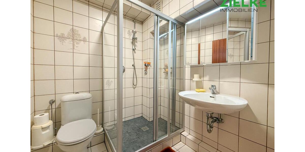 Erdgeschosswohnung mit flexiblem Raumkonzept, Garten und Sauna 5 zimmer