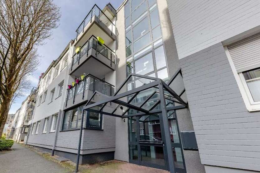 Wohnung zum Kaufen in Wuppertal 218.400 € 91 m²