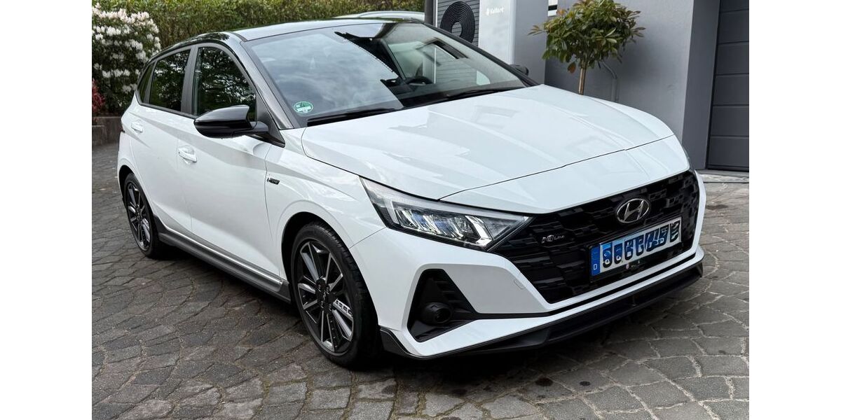 Hyundai i20 15.633 km 19.900 &euro; Solingen 42657