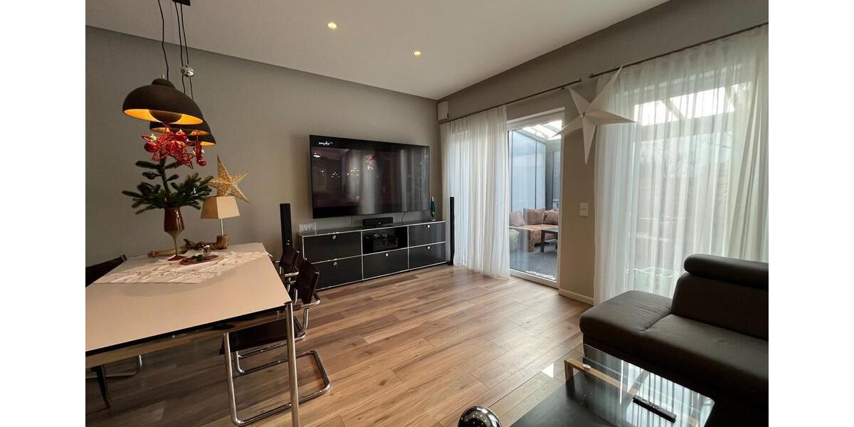 Haus in Solingen Mitte zu verkaufen! - mit Küche! Wintergarten 5 zimmer