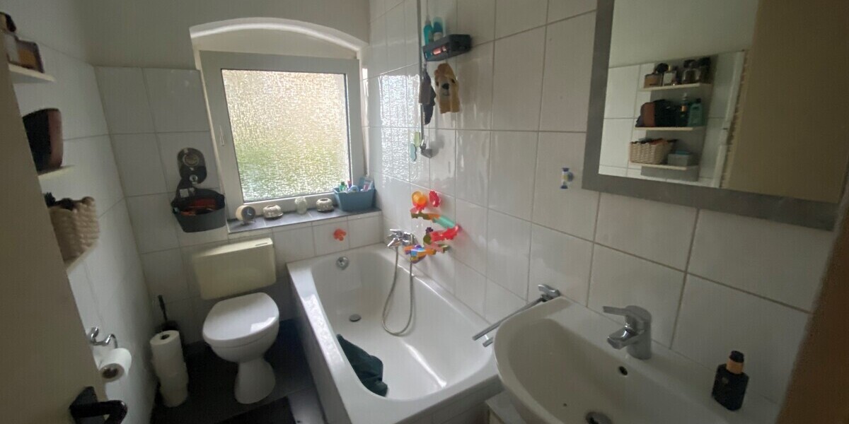 Schöne Hochparterre-Wohnung in RS-Lennep 3 zimmer