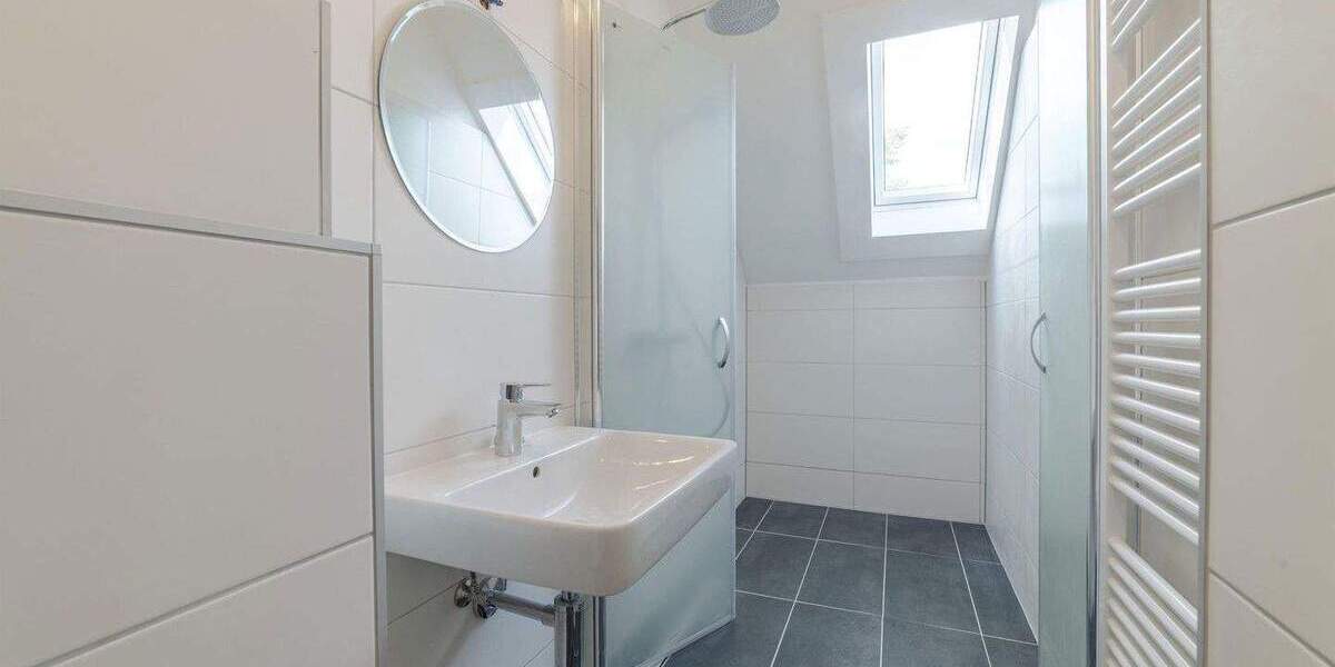 Etagenwohnung Wuppertal Barmen - 4 Zimmer, 100 m&sup2;, 900&euro; | Angebot:25819935